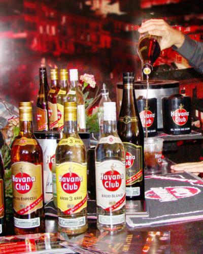 Havana Club Internationale, une entreprise mixte avec la participation de Pernod Ricard et CubaRon